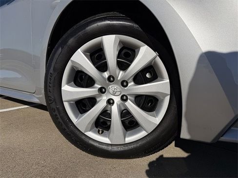 Certified 2024 Toyota Corolla LE image 10