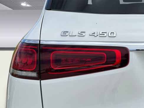 Used 2023 Mercedes-Benz GLS 450 4MATIC image 29