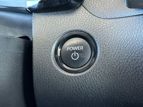 Used 2025 Toyota Camry LE image 31