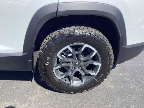 New 2026 Chevrolet Equinox ACTIV AWD/4WD image 21