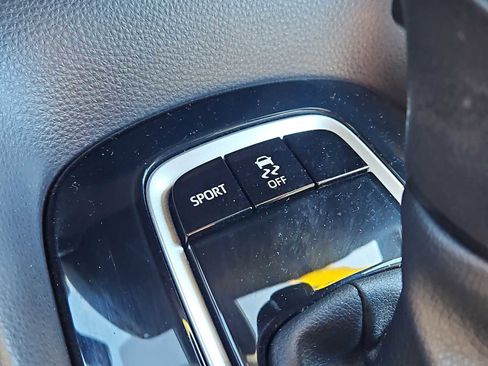 Used 2022 Toyota Corolla SE image 16