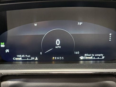Used 2023 Lincoln Nautilus Reserve AWD/4WD image 5