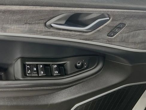 Used 2021 Jeep Grand Cherokee L Limited w/ Luxury Tech Group II AWD/4WD image 19
