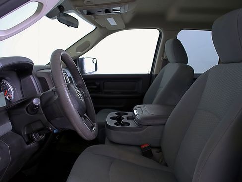 Used 2019 RAM 1500 Tradesman w/ Tradesman SXT Package image 18