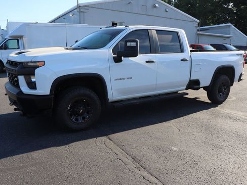 Used 2020 Chevrolet Silverado 3500 W/T w/ WT Convenience Package AWD/4WD image 2