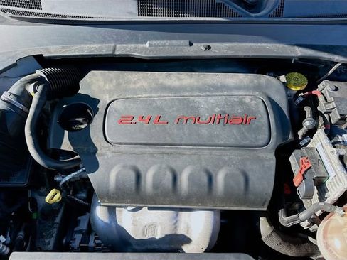 Used 2018 Jeep Compass Latitude w/ Cold Weather Group image 28