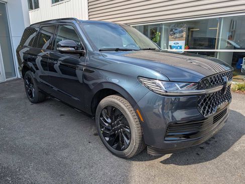 New 2026 Lincoln Navigator Reserve AWD/4WD image 6