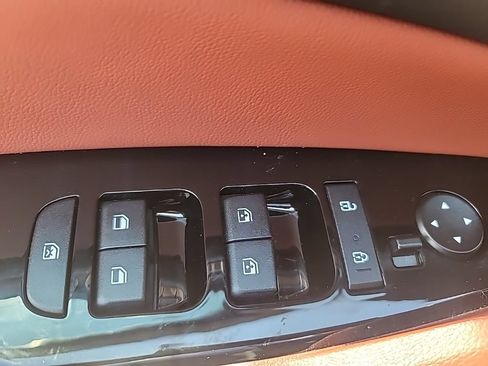 Certified 2025 Kia Sportage SX FWD image 12