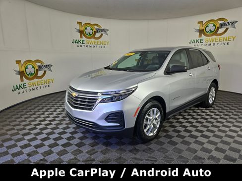 Certified 2022 Chevrolet Equinox LS w/ LS Convenience Package image 3