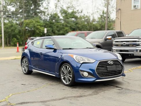 Used 2016 Hyundai Veloster Turbo FWD image 5