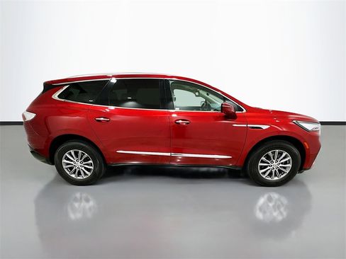 Used 2023 Buick Enclave Premium image 8