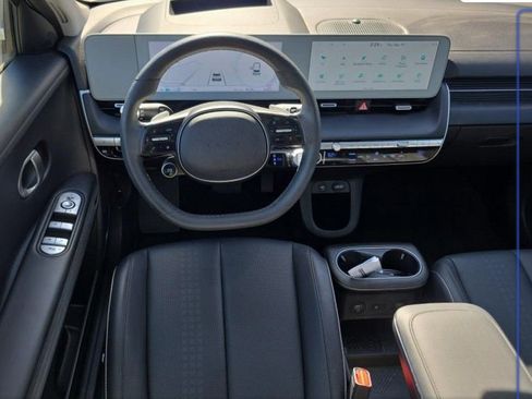 Used 2023 Hyundai Ioniq 5 Limited image 3