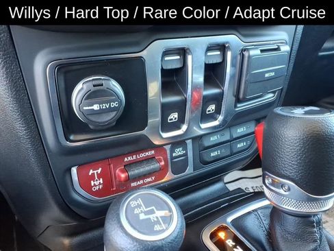 Used 2025 Jeep Wrangler Sport image 26