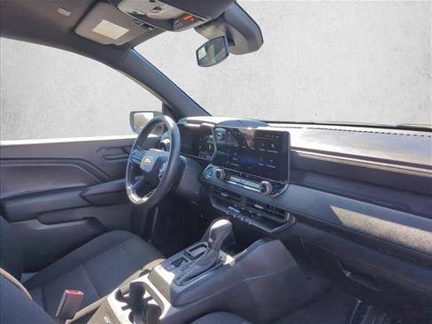 Used 2023 Chevrolet Colorado W/T image 8