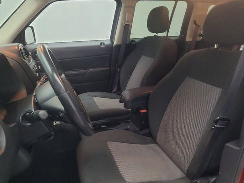 Used 2017 Jeep Patriot Latitude FWD image 17