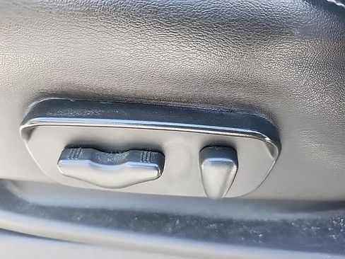 Used 2018 Nissan Frontier PRO-4X w/ Pro-4x Luxury Package image 26