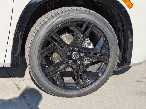 New 2026 Volkswagen Tiguan SE R-Line image 11