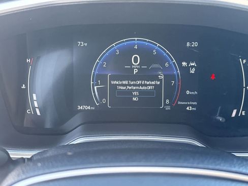 Used 2023 Toyota Corolla Cross XLE image 29