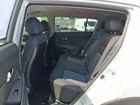 Used 2016 Kia Sportage LX AWD/4WD image 11