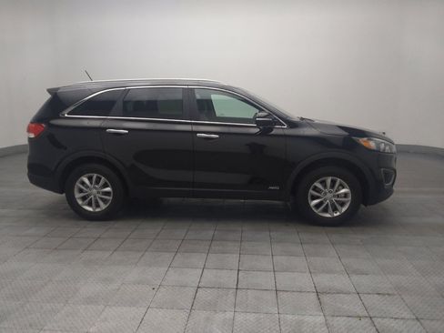 Used 2017 Kia Sorento AWD image 11