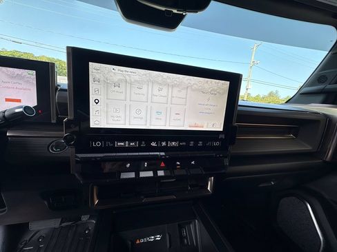 Used 2025 GMC Hummer EV 2X AWD/4WD image 22