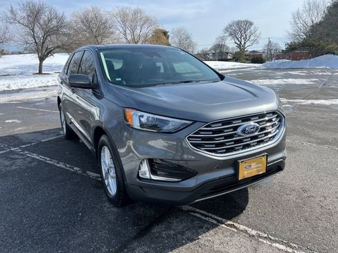 Certified 2022 Ford Edge SEL w/ Convenience Package image 2