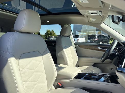 New 2026 Volkswagen Atlas SE FWD image 22