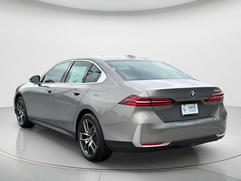 New 2027 BMW 530i RWD image 7