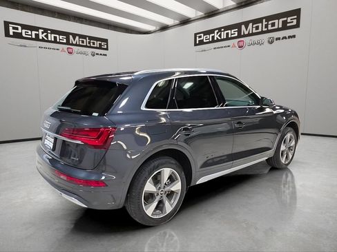 Used 2023 Audi Q5 2.0T Premium w/ Convenience Package AWD/4WD image 5