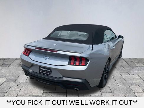 Used 2025 Ford Mustang Premium RWD image 7