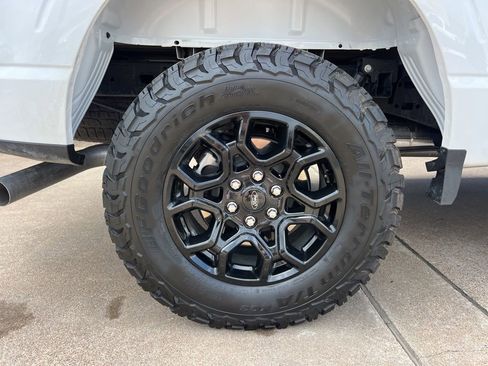 Used 2025 Ford F150 XLT w/ Equipment Group 302A MID image 10