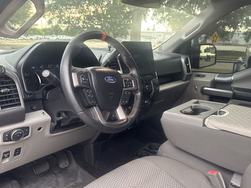 Used 2018 Ford F150 XLT w/ Equipment Group 302A Luxury AWD/4WD image 7