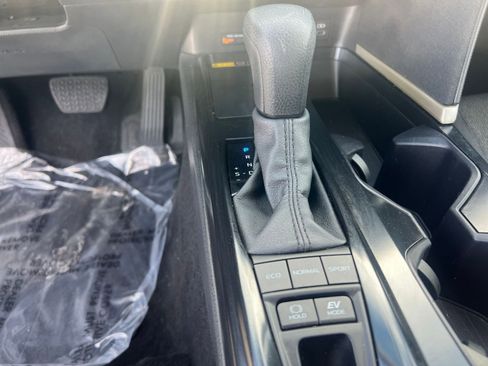 Used 2025 Toyota Camry LE image 40