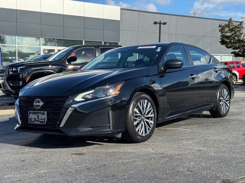 Certified 2024 Nissan Altima 2.5 SV image 7