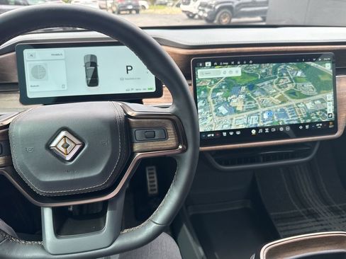Used 2026 Rivian R1S Premium AWD/4WD image 13
