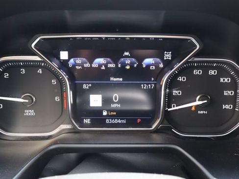 Used 2021 GMC Yukon XL AT4 w/ AT4 Premium Package AWD/4WD image 11