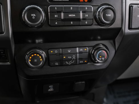 Used 2020 Ford F250 XLT AWD/4WD image 23