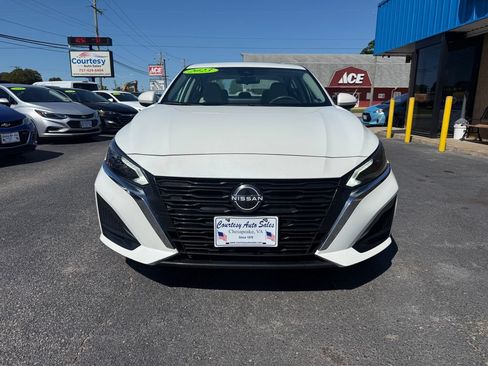 Used 2023 Nissan Altima 2.5 SV w/ SV Premium Package FWD image 6