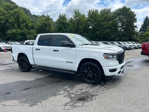 Used 2024 RAM 1500 Laramie AWD/4WD image 8