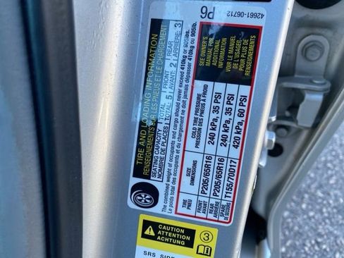 Used 2012 Toyota Camry L image 27