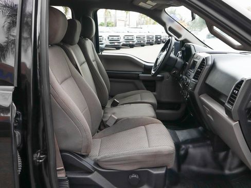 Used 2017 Ford F150 XLT image 32