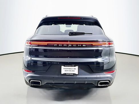 Certified 2026 Porsche Cayenne AWD/4WD image 10