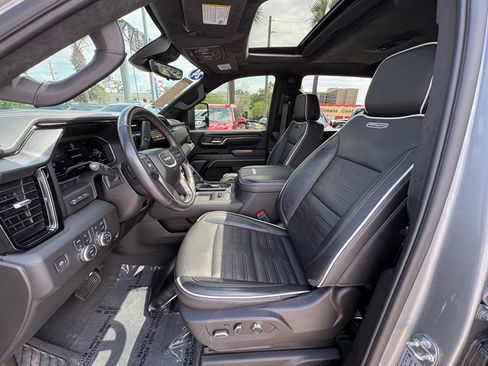 Used 2024 GMC Sierra 2500 AT4X AWD/4WD image 13