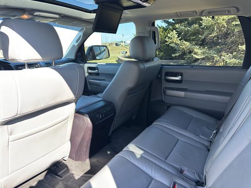 Used 2016 Toyota Sequoia Limited AWD/4WD image 8