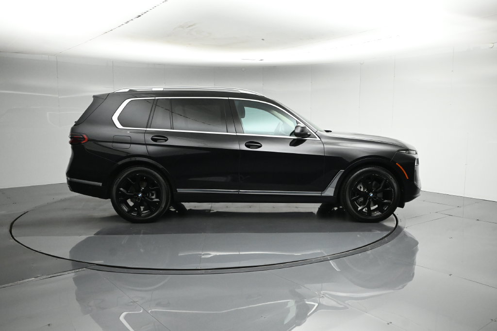 Used 2024 BMW X7 xDrive40i w/ Premium Package AWD/4WD image 10