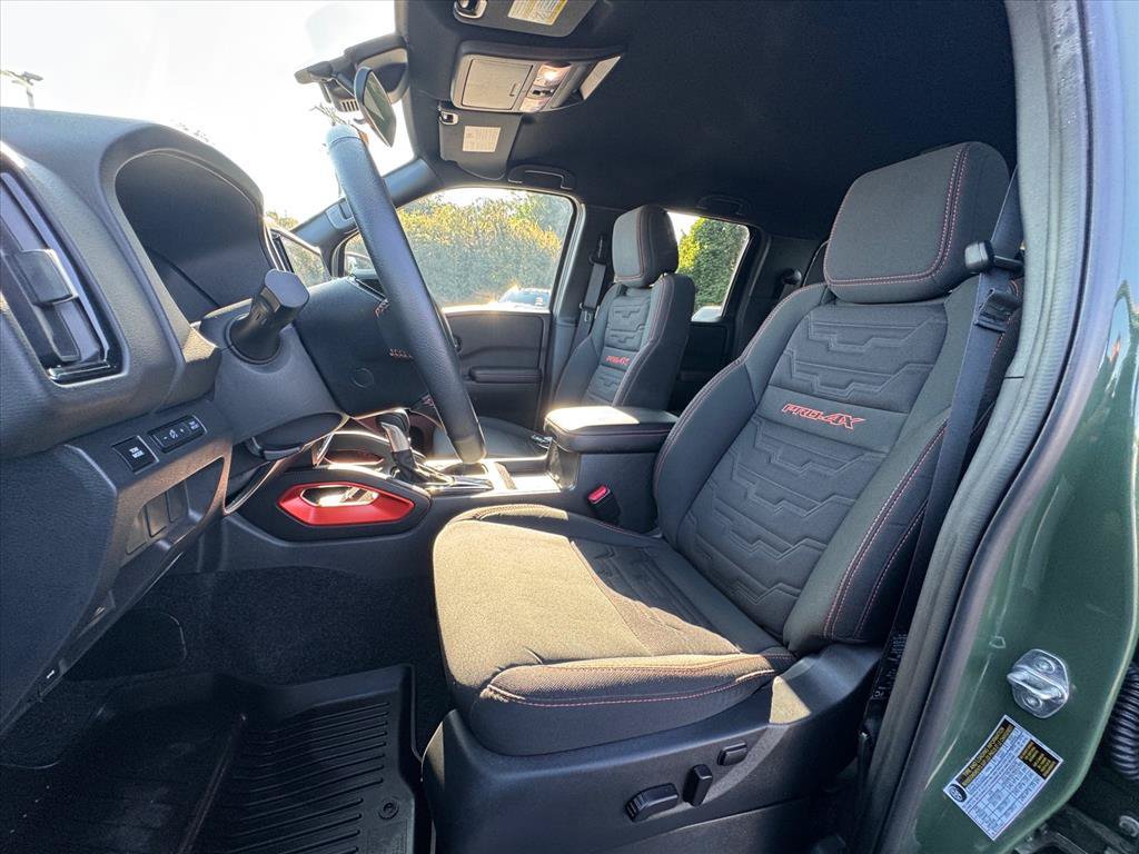 Used 2025 Nissan Frontier PRO-4X AWD/4WD image 16