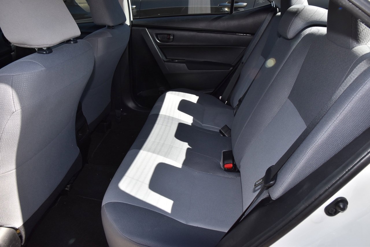 Used 2018 Toyota Corolla L FWD image 11