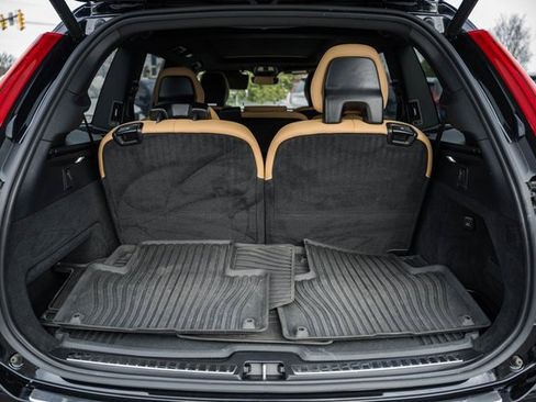 Certified 2024 Volvo XC90 T8 Ultimate w/ Protection Package image 10