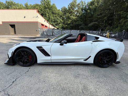 Used 2016 Chevrolet Corvette Z06 RWD image 16