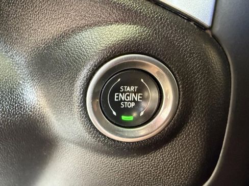 Used 2019 Chevrolet Silverado 1500 LT w/ Texas Edition image 31